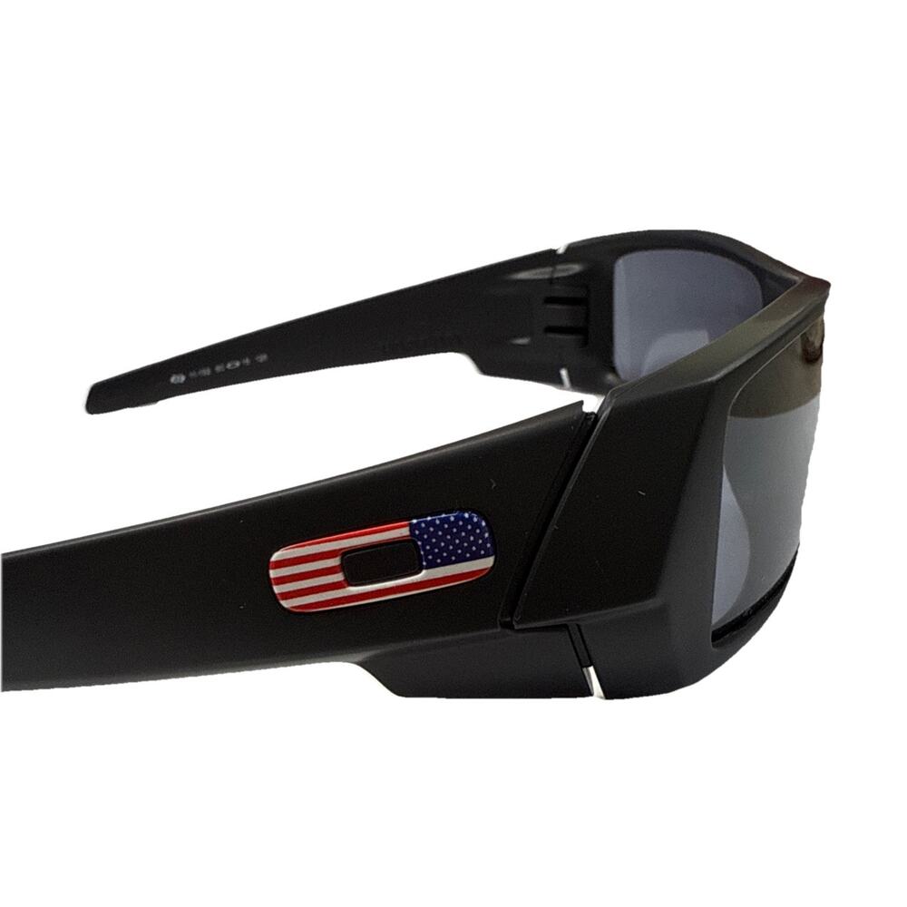 Oakley Men's Gascan Rectangular Sunglasses - Matte Black/ Grey + Eyewear Leash